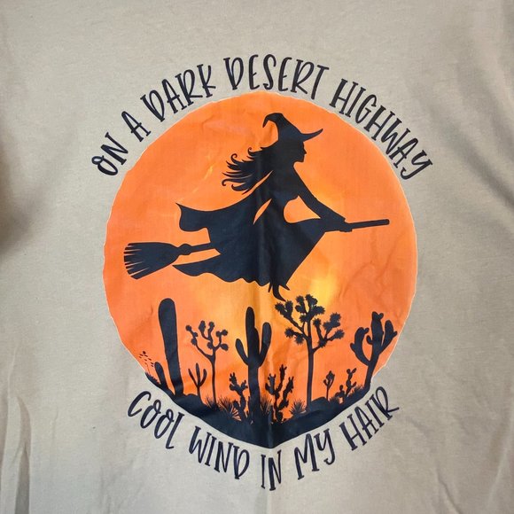 HALLOWEEN TSHIRT On a Dark Desert Highway Size Large Witch Silhouette Beige - Picture 4 of 8